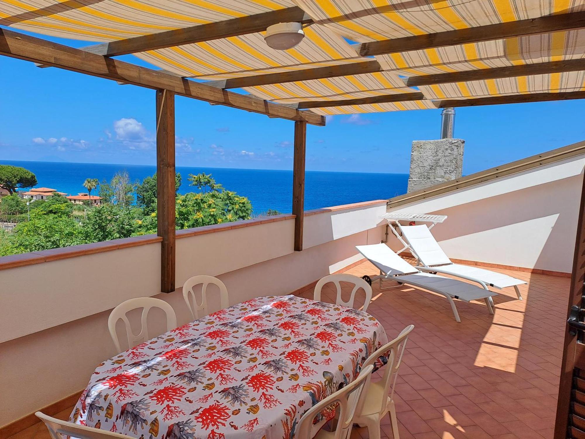 Appartement Terrazza Michelino à Parghelia Extérieur photo